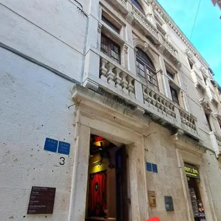 Guest house Inchy - In The Center Of Diocletian's Palace Split