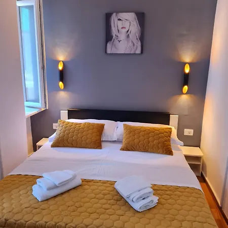 Guest house Inchy - In The Center Of Diocletian's Palace 3*