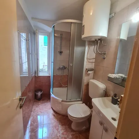 Inchy - In The Center Of Diocletian's Palace Guest house