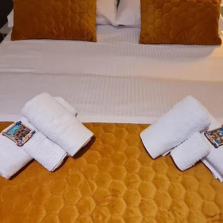 Inchy - In The Center Of Diocletian's Palace Гостьовий будинок 4*