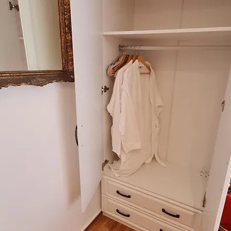 Гостьовий будинок Inchy - In The Center Of Diocletian's Palace 4*