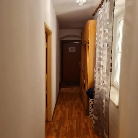 Inchy - In The Center Of Diocletian's Palace Спліт