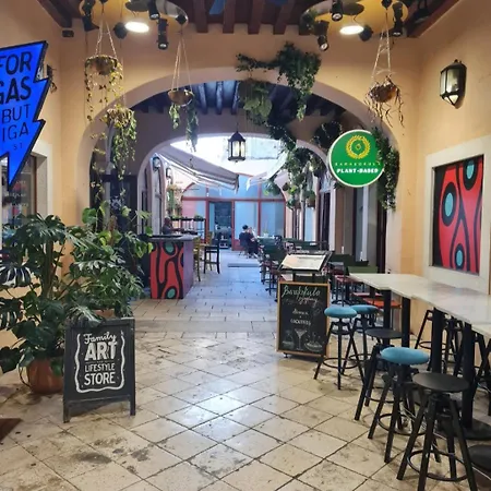 Inchy - In The Center Of Diocletian's Palace Гостьовий будинок 4*