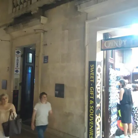 Inchy - In The Center Of Diocletian's Palace Гостьовий будинок 4*