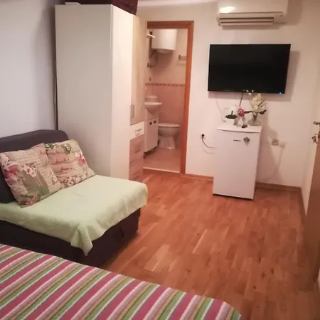 Гостьовий будинок Inchy - In The Center Of Diocletian's Palace