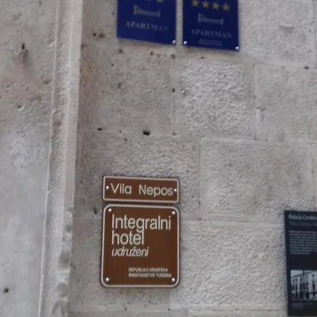 Inchy - In The Center Of Diocletian's Palace 3* Spalato