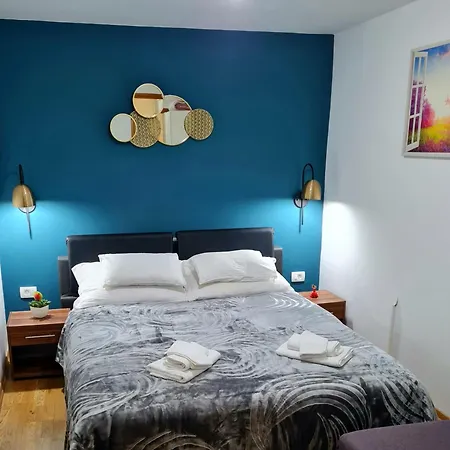 Inchy - In The Center Of Diocletian's Palace Гостевой дом