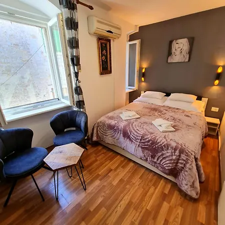 Guest house Inchy - In The Center Of Diocletian's Palace