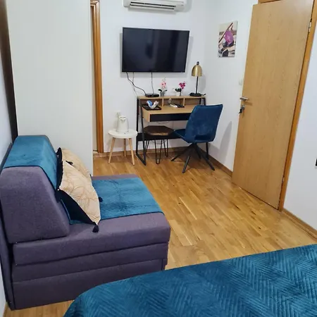 Inchy - In The Center Of Diocletian's Palace Гостевой дом 4*