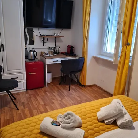 Inchy - In The Center Of Diocletian's Palace Гостевой дом Сплит