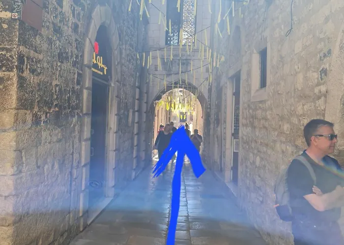 Inchy - In The Center Of Diocletian's Palace