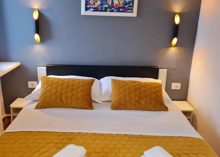 Inchy - In The Center Of Diocletian's Palace 4* Split