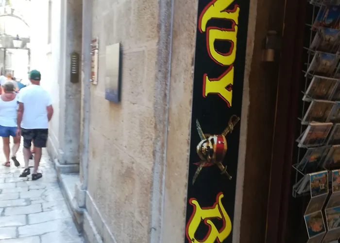 Inchy - In The Center Of Diocletian's Palace